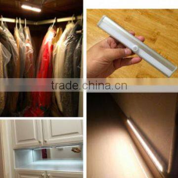 Portable wireless motion sensing closet night light stair light