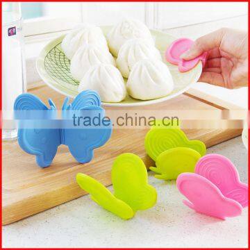 Heat resistant silicone cooking gloves