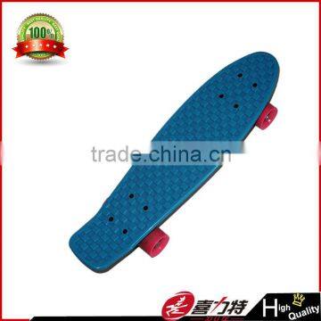 22" Mini Retro Plastic Skateboard