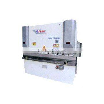 Hydraulic bending machine