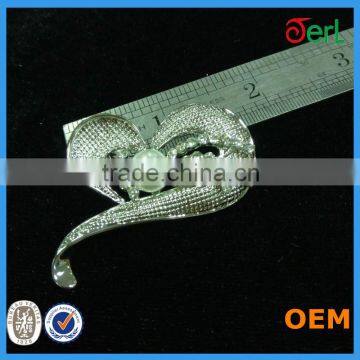 Fashion Design Heart Shape Rhinestone Brooch Pin With Pearls,Brooches and Pins for Wedding Bouquet photo-4