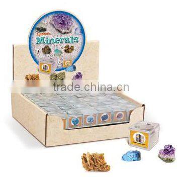 Minerals in Magnifying Box, 36 asstd.
