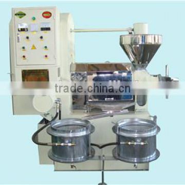 Cold press oil expeller machine