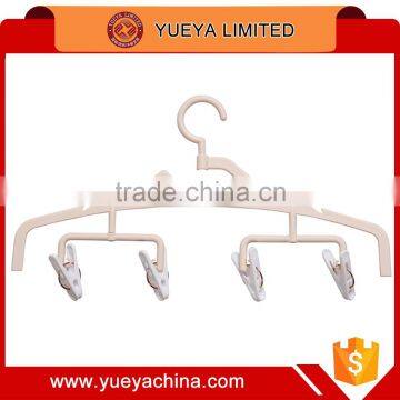 Non slip rotary plastic strong Coat Hangers Clothes With 4 pcs Trouser Metal Clip