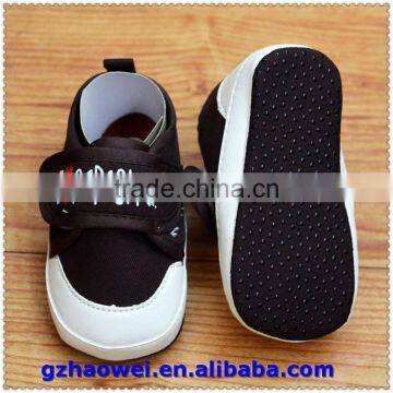 Love Dad & Mum Printed Baby Booties photo-5