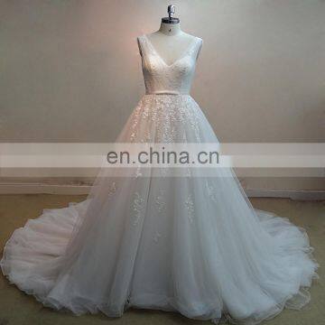 Stunning V-Neck Sleeveless Long Train Shinning Beads Lace Wedding Dresses With Long Train