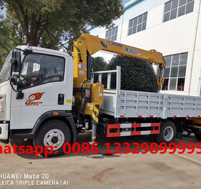 Customized SINO TRUK HOWO 4*2 4T 116hp diesel cargo truck with crane for sale,