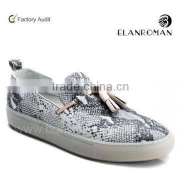 Vintage casual fancy men loafer shoes with python leather embossing shoes