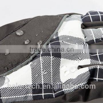 CE/ROHS Durable High Quality Design Electric Heated 5 Fingers Gloves Very Thick And Warm Heated Gloves photo-3