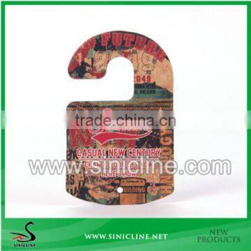 Sinicline Personalized cardboard hanger