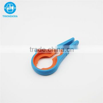 Various sizes of jar lid opener