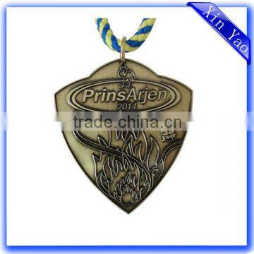 Directly factory supply zinc alloy antique custom award medals