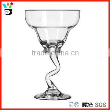 Simple Modern Fashion Clear Vinatge Curved Z Stem Martini Margarita Glasses