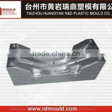 2 cavities Plastic injection hanger mould OEM in Huangyan