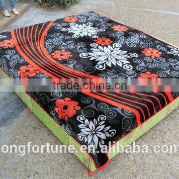China Suppliers quilt blankets rebel wholesale 100% polyester knitted cuddly mink royal blanket