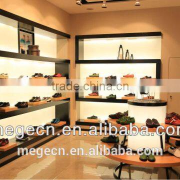 Free-Style Shoes Shop Display & Display Design