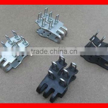 Easy to operate 6 nails type belt fastener zinc coated