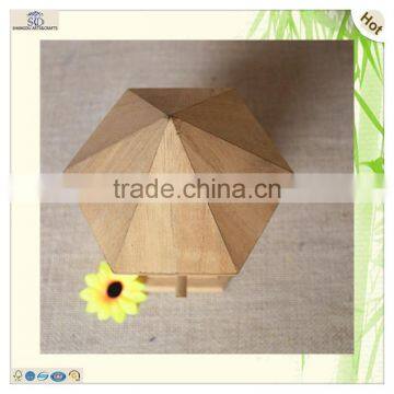 Cheap Light Craft Hexagonal Body Cone Roof Birdhouse photo-4