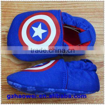 Captain America Shield Printed Baby Shoes photo-4