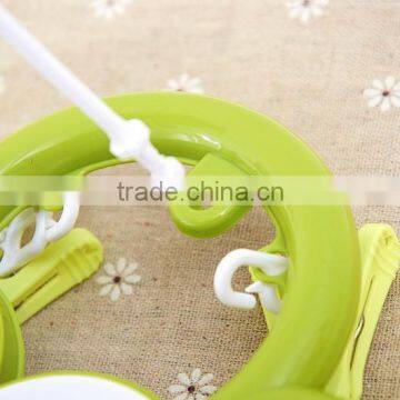 24pegs plastic clothes hanger in China