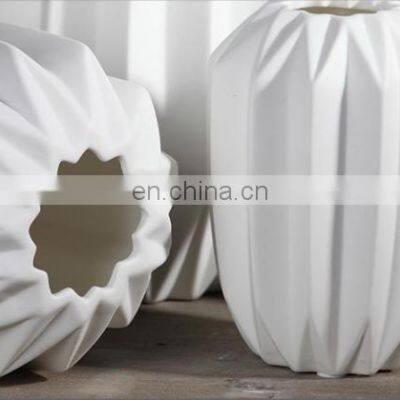 Wholesale Modern Porcelain White Ceramic & Flower Decoration Centerpiece Vase Origami Art Design White Matte Vase photo-2