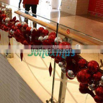 Indoor hotal red & white topic scene holiday pvc ball hang decoration