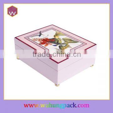 Fancy White Wooden Craft Music Box Custom Music Packaging Box With Foundation