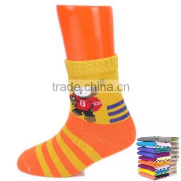 WZ6010 2015 Cartoon bear pattern anti slip thermal kids socks 2015