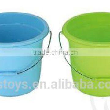 9L plastic bucket with METAL handle colorful