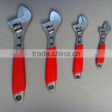 SINGLE COLOUR RUBBER HANDLE CHROME PLATED ADJUSTABLE WRENCH