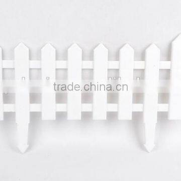 White plastic garden fence garden ornament/garden tool