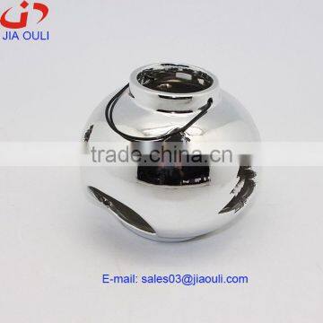 BSCI Certificate Factory Plating Silver Ceramic Small Hurricane Hand Lamp, Christmas Lantern photo-2
