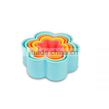 CC-6885 5-Pieces Colorful flower plastic cookie cutter