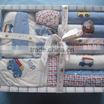 2014 New Style Lovely Design Newborn Baby Gift Set