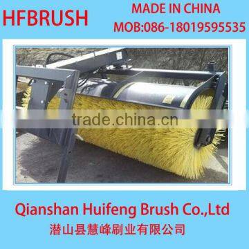 Roller brush to snow removal truck