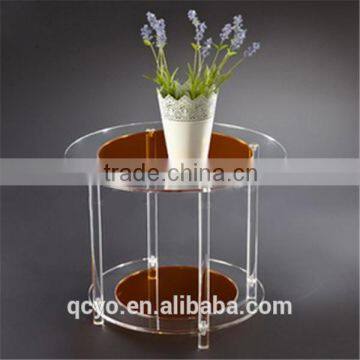 clear acrylic table center is other color