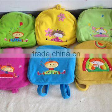 High quality embroidered children's microfleece blanket with backpack 75x100cm