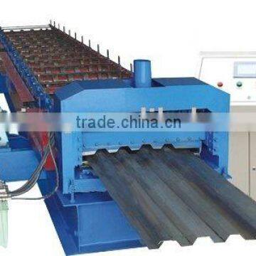 large-size car panel roll forming machine