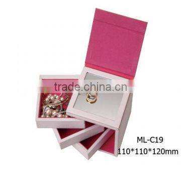 Custom leather jewelry box