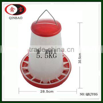 High Quality 5.5 kg Plastic Poultry Chicken Drinkers Feeders with Lip