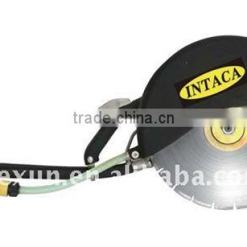 Hydraulic cut off hand saw