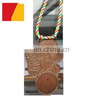 custom design logo souvenir medal with lanyard