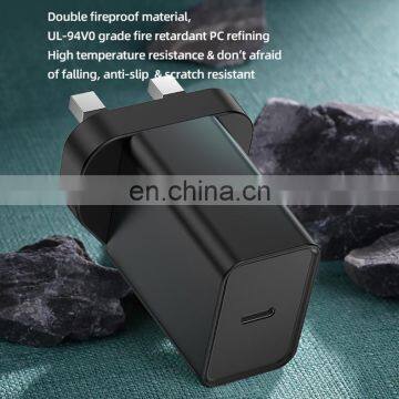 JOYROOM UK Plug Simple Series 18W Intelligent Travel Charger PD Type-c Charger for Iphone photo-6