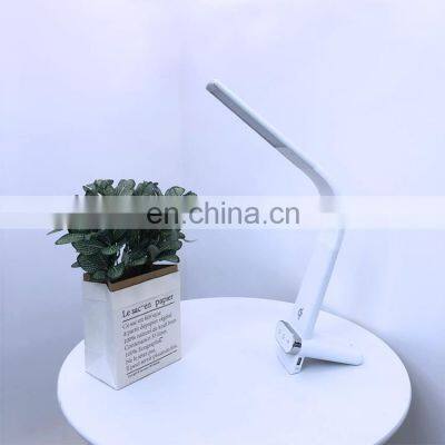 2023 New Design Eye-Caring Office Lamp Desk Lamp Wireless Charger Bedside Lamp with Auto-Off Dimmable Eye-Caring Table