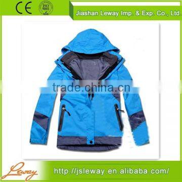 Outdoor softshell jacket hooded china design for men