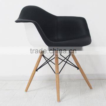 Imitation leather cushion chair/wood leg arm chair