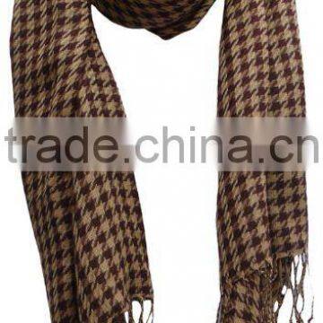 Wool houndstooth scarf