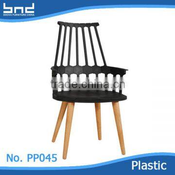 KD cheap plastic dinning chair with wood legs