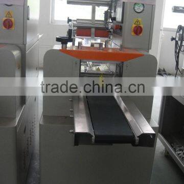 Automatic Flow Wrap Packing Machine of High Quality and Low Cost Made in China photo-2