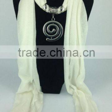 2014 fashions Hot selling and cheaper pendant scarf